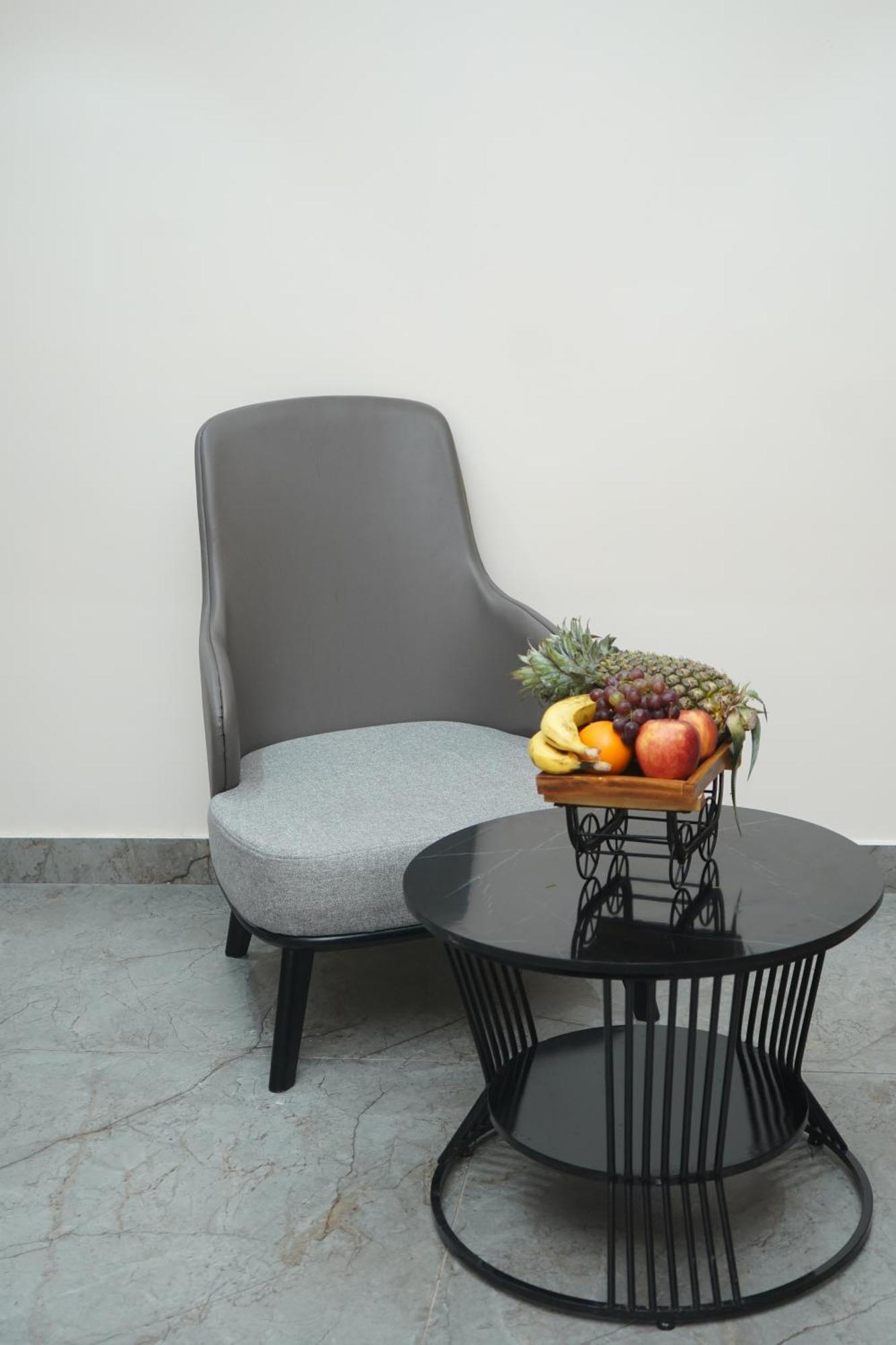 Vantara Suites Vellore Bagian luar foto